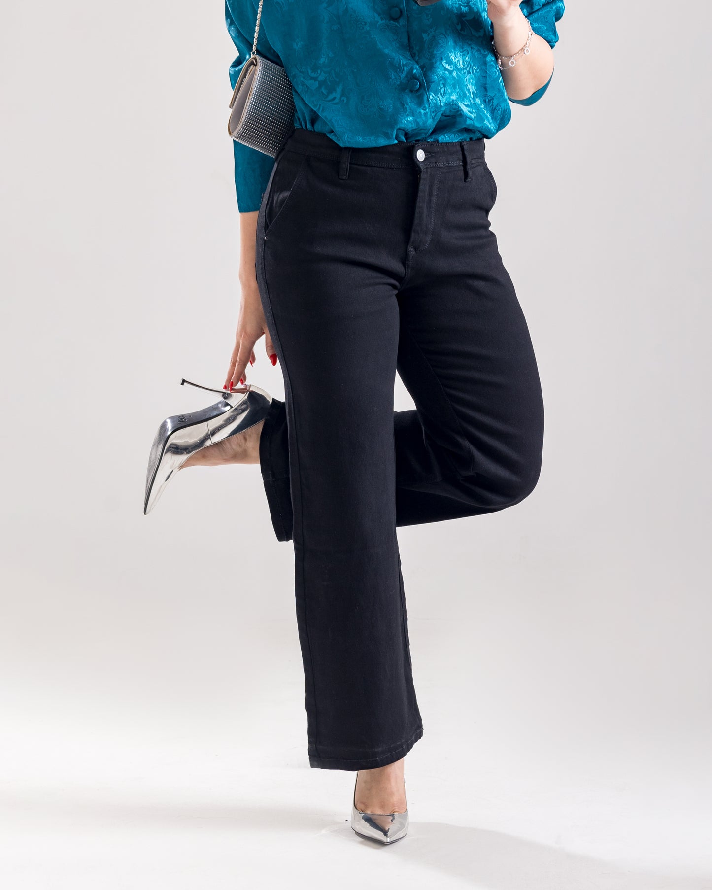 Perfect-Fit Wide-Leg Black Jeans