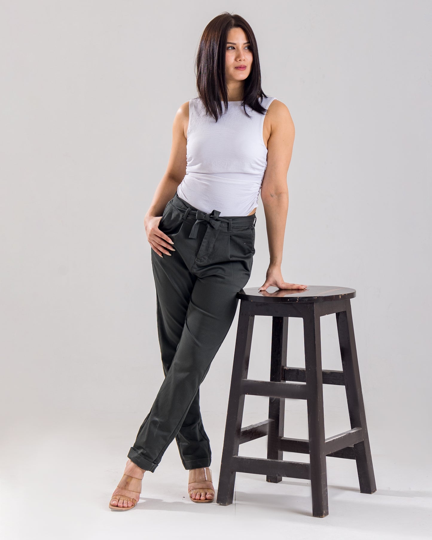 Olive Tie-Up Pleated Pants