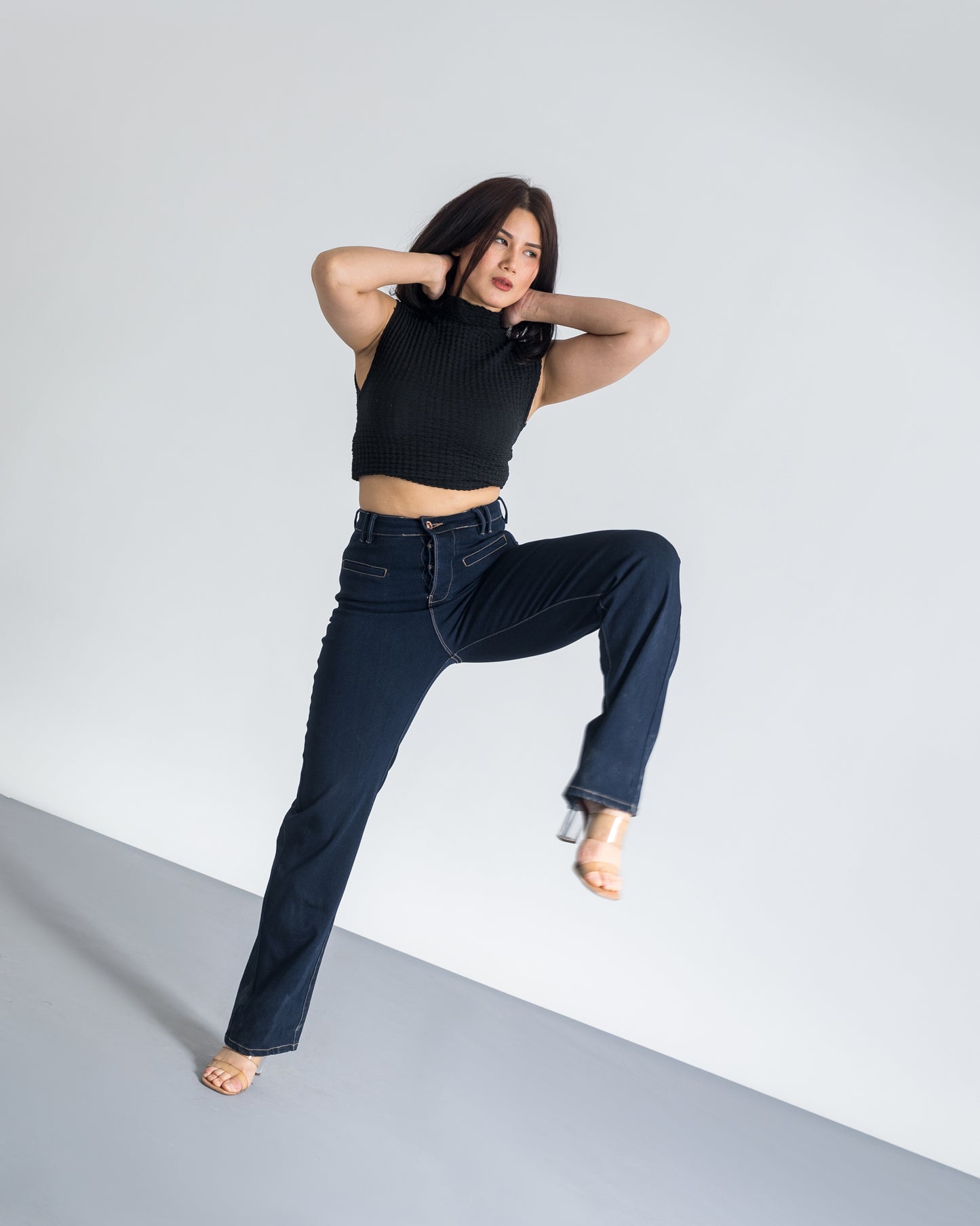 Dark Blue Loose-Fit Jeans with Pocket Detailing