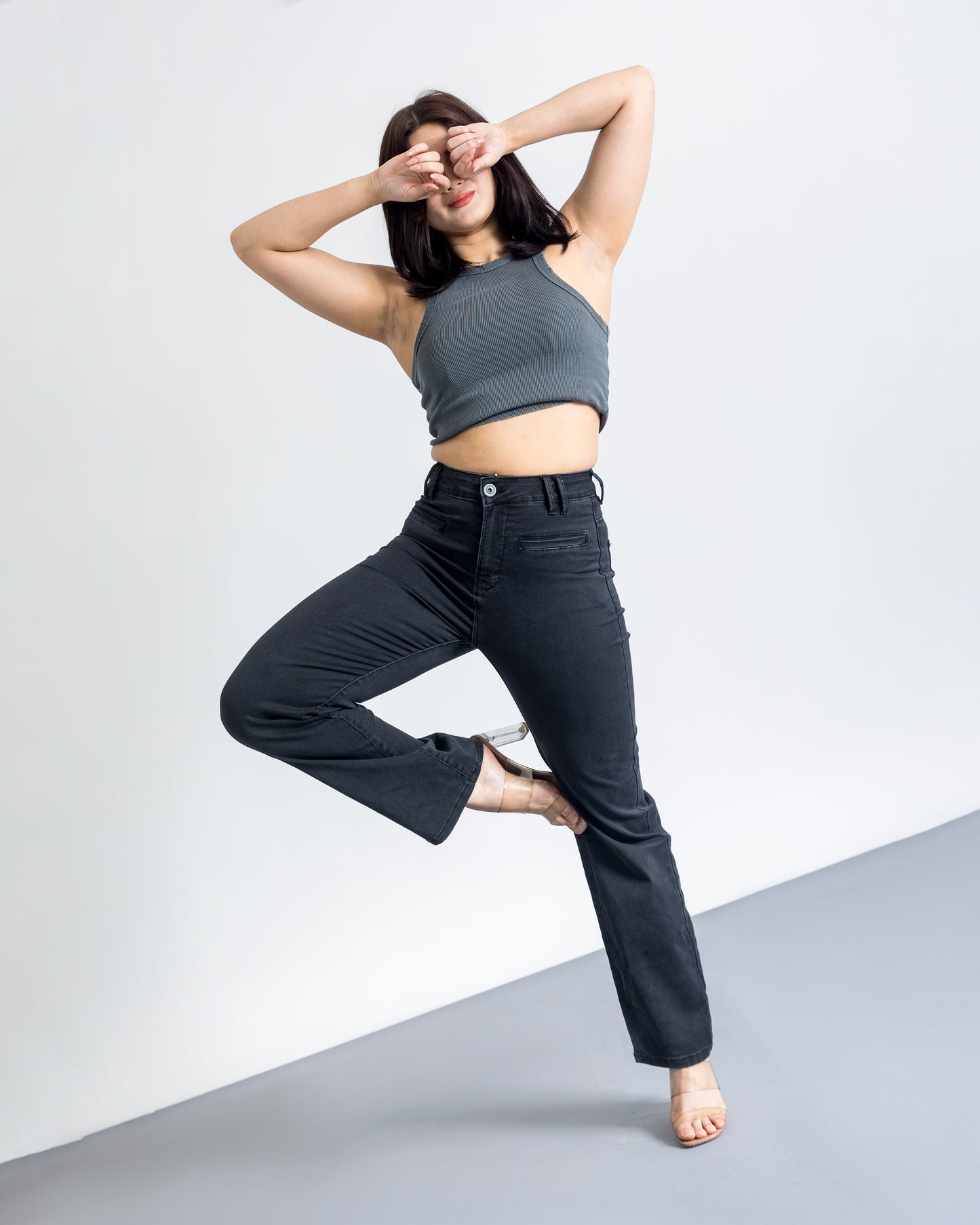 Black loose-fit Denim Pants with Pocket Detailing