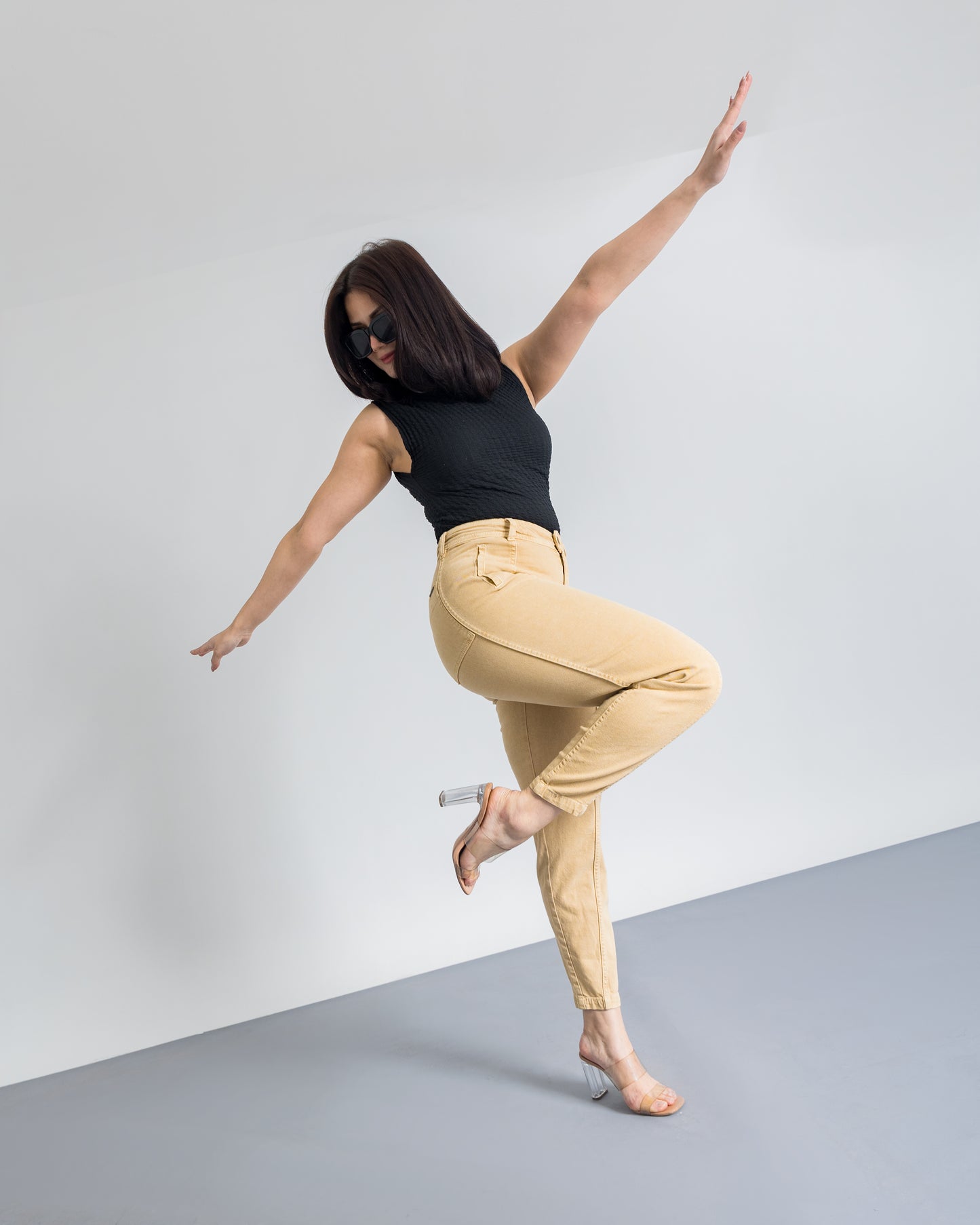Khakhi Carrot Fit Slouchy Jeans