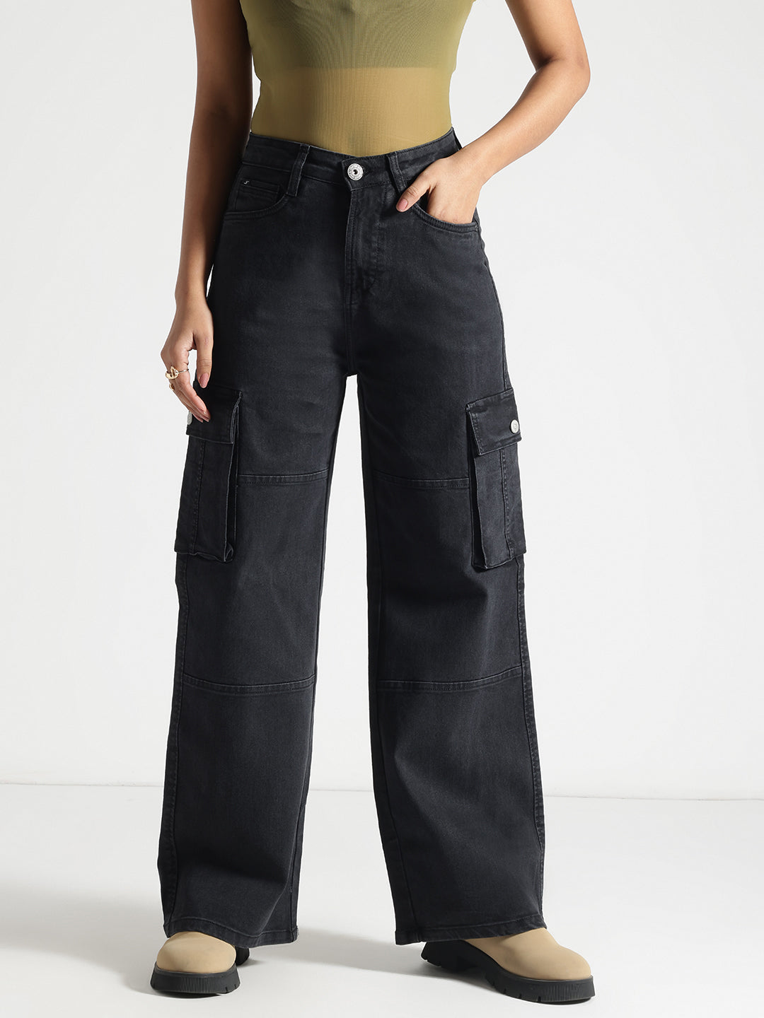 Black Wide-Leg Cargo Jeans