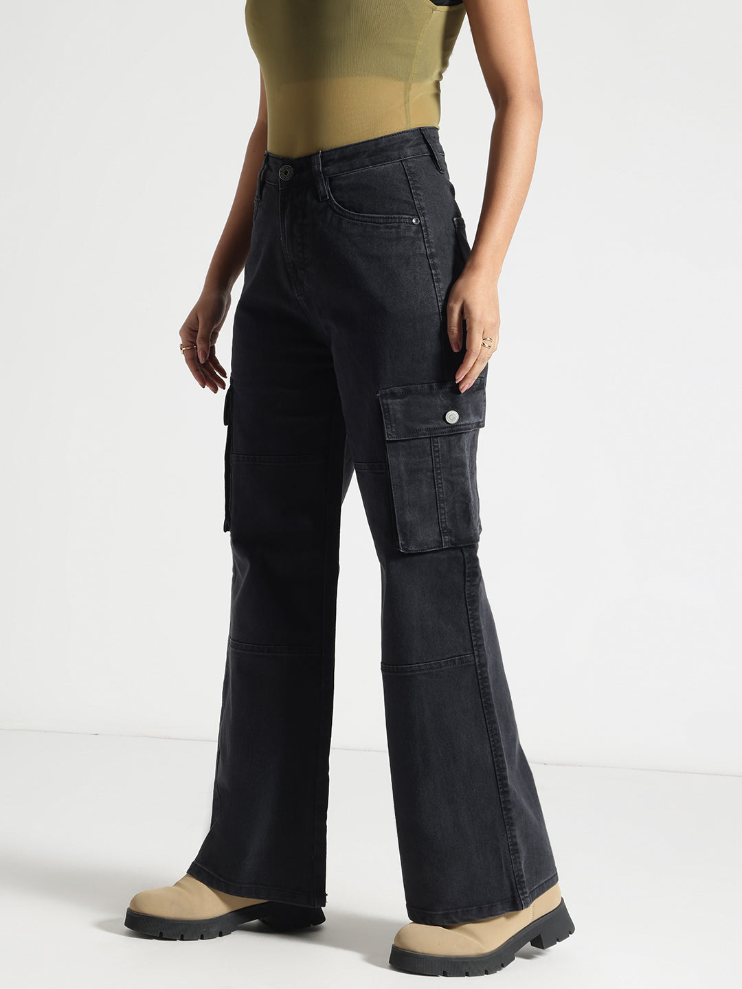 Black Wide-Leg Cargo Jeans