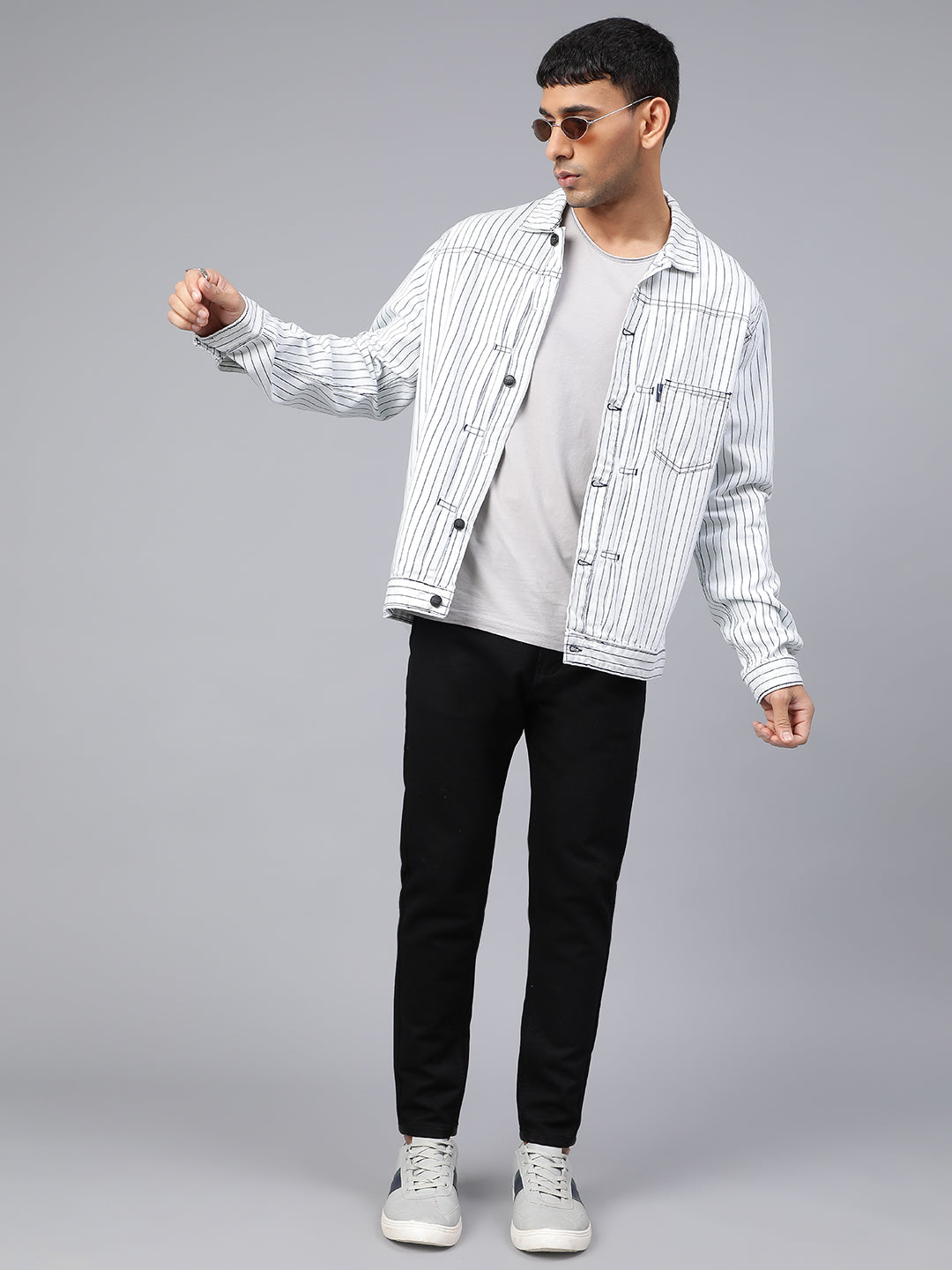 Shacket - Style as Jacket or Shirt white